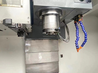 Centre d'usinage CNC YCM 106A VMC1060 d'occasion Centre d'usinage vertical