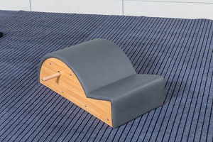 Appareil de Pilates Commercial en Bois de Chêne avec Cadre Vertical, <span class=keywords><strong>Correcteur</strong></span> de Colonne Vertébrale en Bois d'Hévéa et Trapèze - Product Image 2