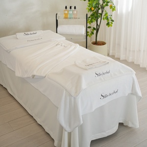 Serviettes dédiées SPA Salon de beauté épaissi Logo personnalisé Ensemble de serviettes de bain et de cheveux Motif <span class=keywords><strong>Serviette</strong></span> de lit <span class=keywords><strong>personnalisée</strong></span> Votre nom - Product Image 5