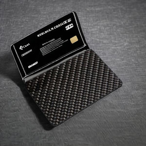 Protection contre les signaux RFID en fibre de carbone haut de gamme, magnétique, durable et fine, pour sécuriser les informations de crédit - Product Image 3