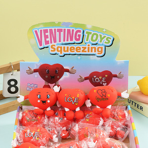 Vente en gros de jouets en argile souple TPR en forme de cœur rouge, ultra doux, réduisant la pression, jouets à presser, cadeaux, adaptés aux enfants, aux adultes et aux familles - Product Image 1