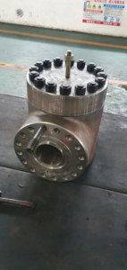 วาล์วกันกลับแรงดันสูง API 6A HONGXUN ขนาด 7-1/16 นิ้ว 15000PSI สำหรับงานขุดเจาะน้ำมันและงานฉีดแตกหิน - Product Image 3