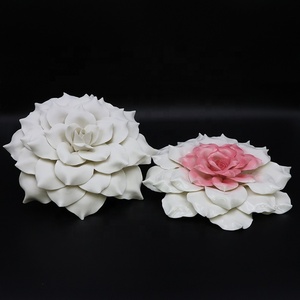 Art mural OEM <span class=keywords><strong>pour</strong></span> la maison, décoration 3D, sculpture artisanale, grande rose en <span class=keywords><strong>céramique</strong></span> rose personnalisée, fleur en porcelaine <span class=keywords><strong>pour</strong></span> les <span class=keywords><strong>tombes</strong></span>, décorative - Product Image 5