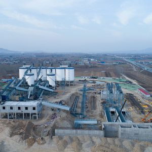 Planta de Trituración Móvil de Bajo Precio, Trituradora de Piedra Móvil sobre Orugas, Trituradora de Mineral de Impacto, Máquina de Trituración Móvil, Trituradora de Mandíbulas, Trituradora de Piedra Móvil - Product Image 3