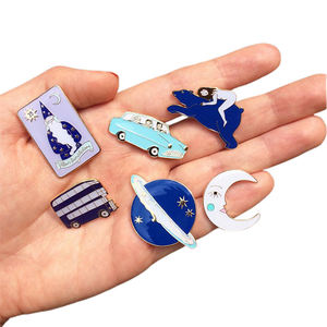 Fournisseur de badges métalliques personnalisés, épingles en émail d'anime, épingles à revers souples, badges en émail personnalisés, cadeaux de fête d'anniversaire - Product Image 2