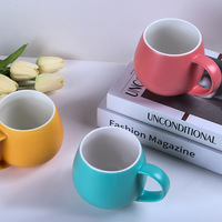 Tasse à café en céramique de nouveau design créatif en gros portable écologique réutilisable pour hommes et femmes fait à la main avec poignée
