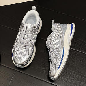 Chaussures de sport rétro en maille respirante à plateforme, à lacets, à semelle épaisse, style 'Dad Shoes', rehaussantes, polyvalentes pour hommes et femmes, décontractées pour couple - Product Image 1