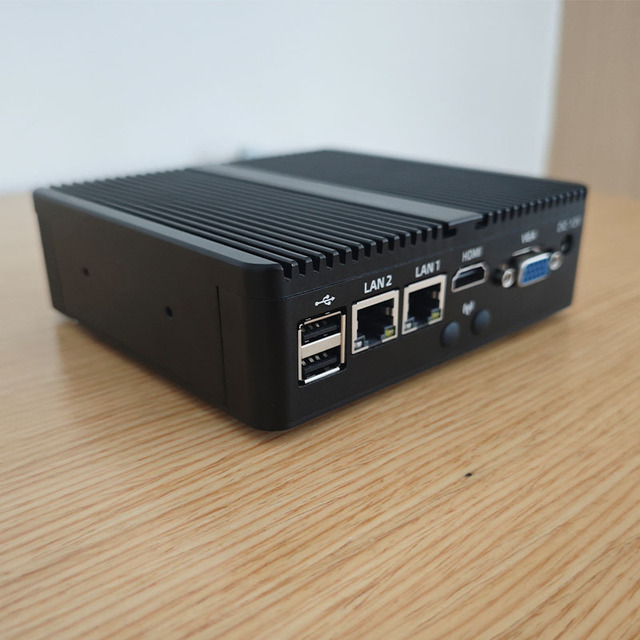 Industrial Fanless Mini Pc 2LAN 6USB RJ45 Mini Pc Core I3 I5 I7 Industrial All in One Computers Panel