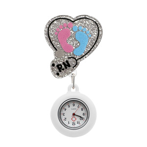 Porta credenciales de plástico ABS personalizado al por mayor para enfermeras y médicos con diseño de purpurina para colgar con clip de reloj de bolsillo - Product Image 4