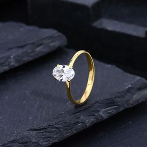Bague solitaire ovale 1 carat en diamant de laboratoire en or – Joaillerie fine élégante, bague de fiançailles et de mariage scintillante de créateur, qualité supérieure - Product Image 1