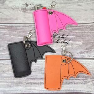 Faux Leather Punk Style Bat Shape <b>Lighter</b> Case Creative <b>Lighter</b> Protector with Wing Portable <b>Lighter</b> Holder with Keychain - Product Image 4