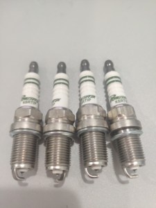 Bujía de iridio y platino Torch Auto Part para coche, resistencia 5464 BKR5EIX-11 - Product Image 3