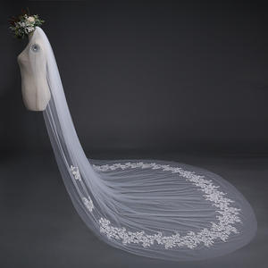 <span class=keywords><strong>Velo</strong></span> <span class=keywords><strong>da</strong></span> <span class=keywords><strong>Sposa</strong></span> con Applicazioni Floreali in Tulle, Lungo Strato Singolo Avorio con Fiori - Product Image 6
