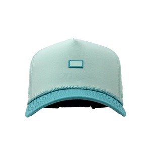 Casquette de golf OEM personnalisée en maille perforée avec logo, 5 panneaux, visière légèrement incurvée, snapback, patch en caoutchouc imperméable - Product Image 2