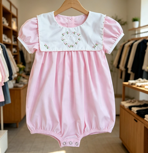 Robe rose fleurie pour filles, col carré blanc, bordure perlée, broderie florale en forme de cœur, manches bouffantes, vêtements de fête pour tout-petits - Product Image 3