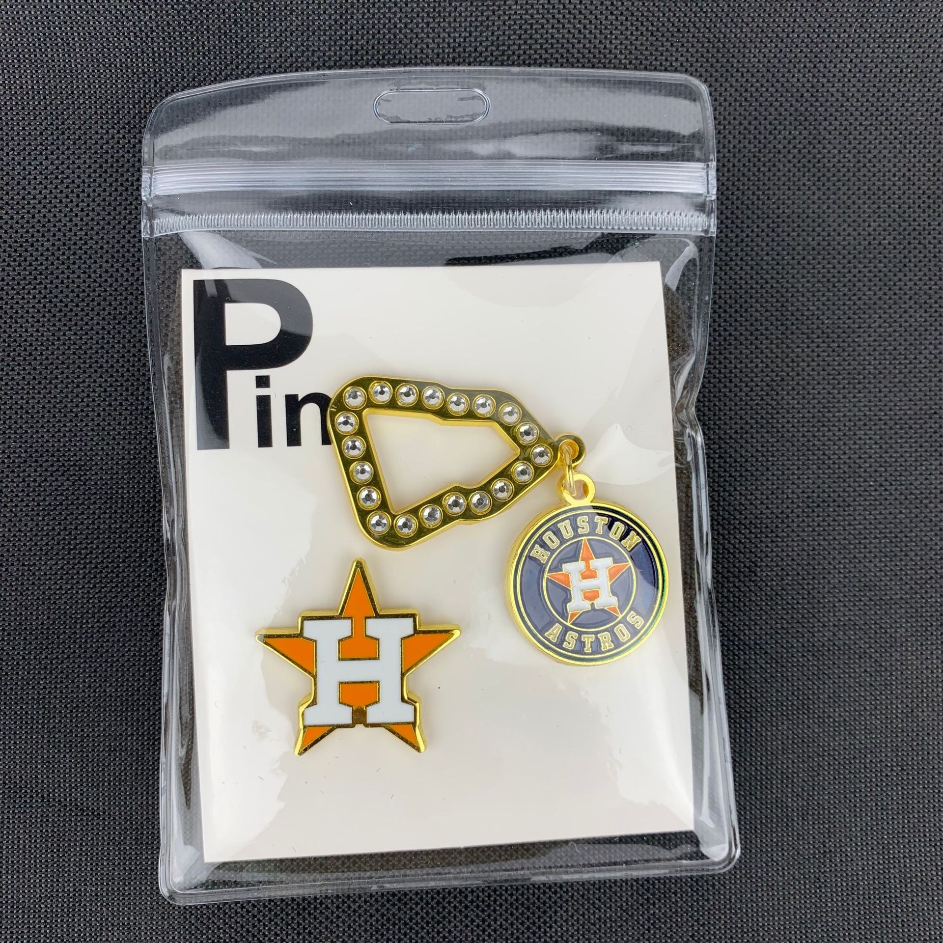 B86 masonry pendant badge