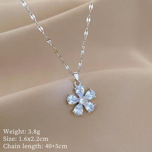 Collar con colgante de cadena de eslabones de cristal chapado en oro nuevo de moda con flor de cinco pétalos, joyería Unisex, personalidad de moda en Internet - Product Image 6