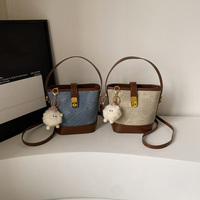 Bolso Tipo Cubo de Lujo Personalizable, Elegante y Portátil, para Uso Diario