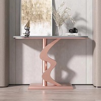 Console d'entrée moderne et minimaliste de luxe léger, plateau en dalle de pierre, structure métallique mobile, pour hall d'entrée, couloir, accent mural, villa