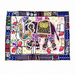 ผ้าแขวนผนังลายช้างแบบอินเดีย งานปะติดผ้าฝ้ายหลากสีสไตล์อาร์ตเดโค สำหรับตกแต่งบ้าน ขายส่ง - Product Image 1