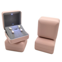 Coffret à bijoux en cuir de luxe personnalisé emballage de mariage laqué bijoux avec pendentif bague avec boîte à lumière LED
