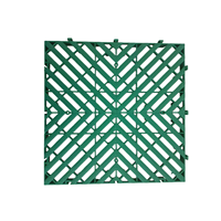 Dalles de sol emboîtables modernes en plastique PP, tapis modulaire amovible pour entrepôt intérieur et salle d'exposition