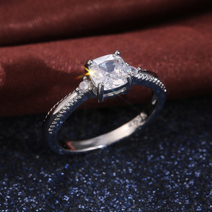 Anello creativo da donna con design scintillante intarsiato, elegante gioiello alla moda per tutti i giorni - Product Image 6