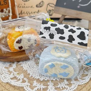 ของเล่นบีบคลายเครียด ซิลิโคนเกรดอาหาร รูปเค้กนม ครีม ดินน้ำมัน - Product Image 3