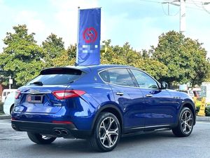 <span class=keywords><strong>Maserati</strong></span> <span class=keywords><strong>Levante</strong></span> 3.0T Turbo SUV 2018, Automático, Volante a la Izquierda, Vehículo Usado para Exportación, con Asientos de Cuero, Interior Oscuro, Cámara Trasera - Product Image 3