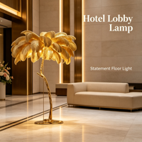 Lampe sur pied moderne de luxe léger en plumes d'autruche, en résine dorée en forme d'arbre, avec LED, pour salon, chambre et décoration d'angle