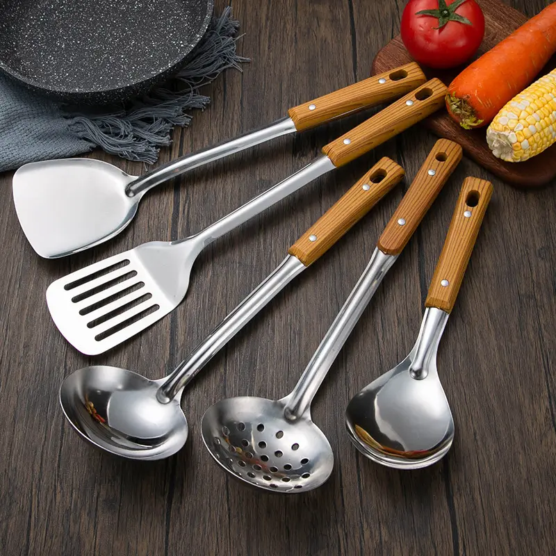 Acier inoxydable pas cher 06 épaisseur chinois solide Turner ustensiles Wok spatule et louche écumoire pour la cuisine cuisine