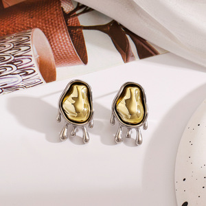 ต่างหูสแตนเลสทรงหยดน้ำ ชุบทอง 18k สำหรับผู้หญิง สวมใส่ได้ทุกวัน ดีไซน์ทรงเรขาคณิต ประดับแบบ Bezel Setting - Product Image 3