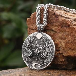 Collar de lobo Fenrir inspirado en la mitología nórdica de acero inoxidable, joyería vikinga - Product Image 2