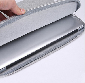 Amii — manches pour tablette minimaliste pour ordinateur portable, housse verticale anti-eau avec poche - Product Image 4