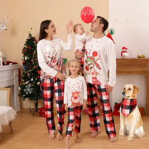 批发经典节日睡衣套装麋鹿搭配圣诞睡衣，适合带狗家庭