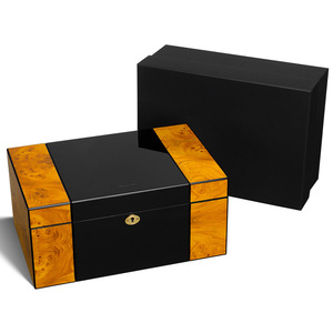Humidor <span class=keywords><strong>de</strong></span> <span class=keywords><strong>Cedro</strong></span> Lacado <span class=keywords><strong>de</strong></span> Alto Brillo Hecho a Mano, Moderno, <span class=keywords><strong>de</strong></span> Gran Capacidad, con Humidificador e Higrómetro - Product Image 5