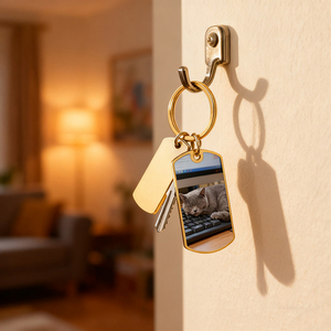 Porte-clés en métal gravé avec photo moderne et à la mode de forme personnalisée Porte-clés à double étiquette souvenir de prime de sublimation promotionnelle - Product Image 4