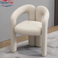 Chaise de maquillage design style crème, minimaliste moderne avec dossier et accoudoirs, tabouret de coiffeuse de luxe léger, mobilier de chambre à coucher et de maison