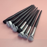 Pinceau de fond de teint triangulaire simple d'usine, vente en gros personnalisée, nouvel applicateur de crème BB à tête ronde, outil de beauté pour le visage