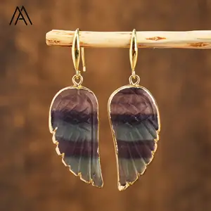 Anting sayap kristal, anting-anting batu alami Labradorite kilat fluorit pelangi untuk hadiah pesta wanita