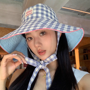 Chapeau bob à large bord à carreaux de style coréen pour femmes, protection solaire estivale, chapeau de pêcheur respirant avec design à nouer autour du cou - Product Image 1
