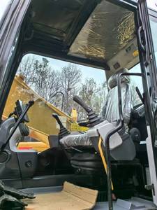 Excavadora de cadenas Caterpillar 320GX usada en buen estado, con componentes principales como motor, bomba y otros. - Product Image 5