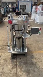 Presses hydrauliques à haut rendement pour l'extraction d'<span class=keywords><strong>huile</strong></span> de noix, de graines de thé, de blé et de germe de maïs, machine de pressage d'<span class=keywords><strong>huile</strong></span> hydraulique - Product Image 6