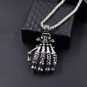 2019 nuevos accesorios de moda Hiphop de <span class=keywords><strong>Rock</strong></span> And Roll de Metal de joyería colgante de aleación cráneo collar de mano - Product Image 3