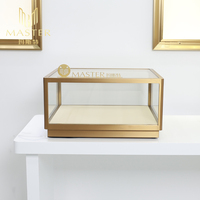 Vitrina de Lujo MASTER Premium con Cubierta de Vidrio, Marco Metálico Dorado, Cajón Deslizable con Cerradura, Diseño para Almacenamiento de Joyería Fina