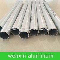 Tube carré en aluminium 6063 personnalisé, oxydation anodique avec surface polie mate, profilés en tube d'aluminium