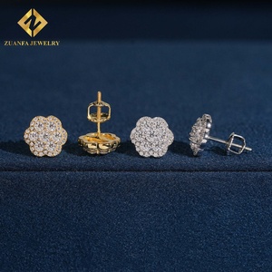 Boucles d'oreilles clous en argent 925 avec moissanite, motif grappe de fleurs entièrement pavée de diamants, fermoir à vis, pour femme, prix de gros - Product Image 6