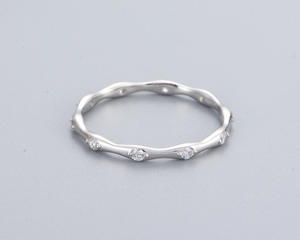 Minimalistischer Sterling Silber 925 Zarter Schmuck Damen Stapelbarer Dünner Goldring mit Knochenmuster Bambus-Muster Bandring - Product Image 5