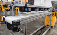 Machine de granulation à refroidissement par air et découpe à chaud |   Extrudeuse à vis simple pour le mélange de composants à haute teneur en remplissage