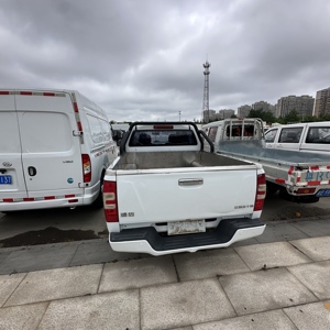 Pickup Isuzu RE MAX Double Cab Usato, 2.5T Diesel 4x2, Veicolo per Trasporto Merci in <span class=keywords><strong>Vendita</strong></span> - Product Image 4
